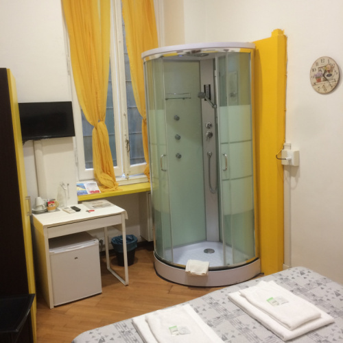 HOTEL YOURY GENOVA6.JPG